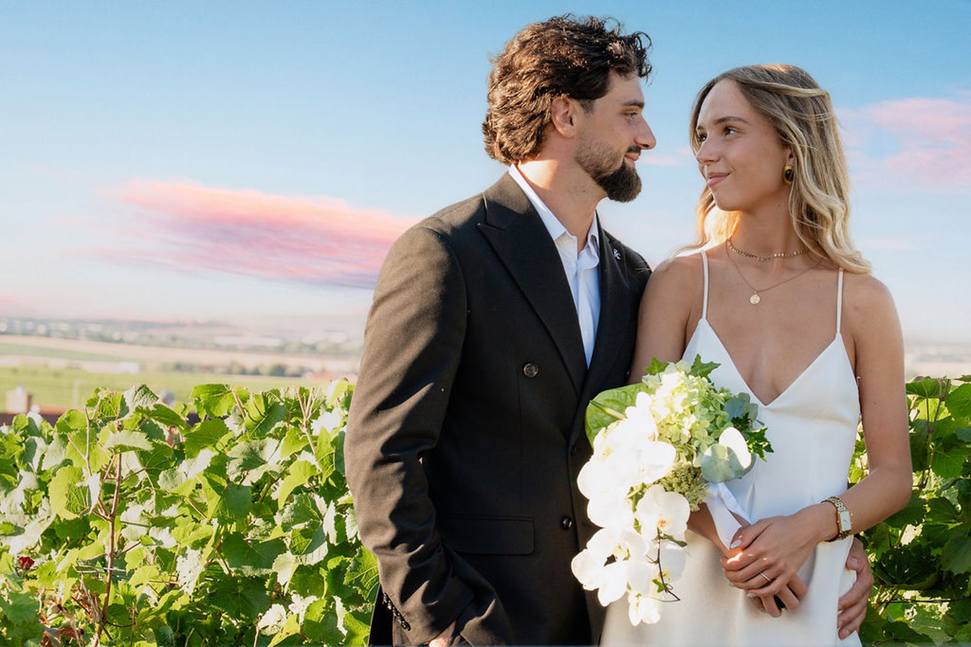 Couple mariage vignes coucher de soleil Champagne